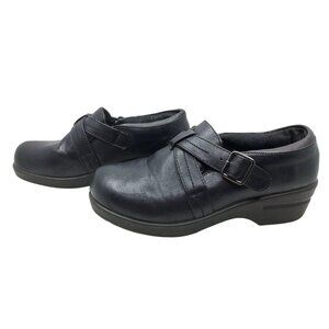 Womens Ingaro Black Leather Buckles Accents Slip Resistant Clogs